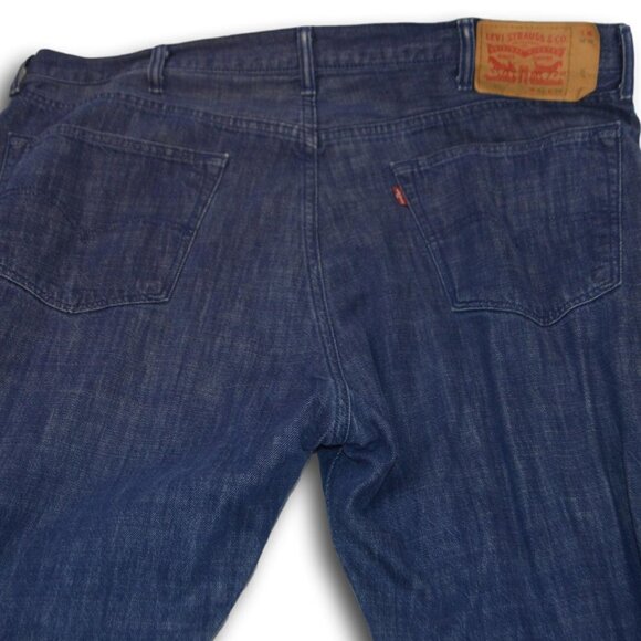 Levi's Men's 501 Straight Leg Button Fly Jeans Size: 42 x 34 L - Picture 2 of 3